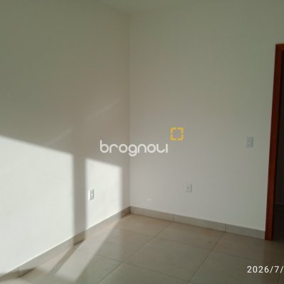 Casa com 72m², 2 quartos (sendo 2 suítes), 1 garagem, no bairro Areias em São José