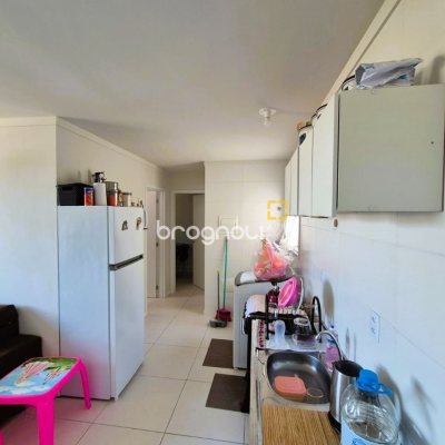 Apartamento com 48m², 2 quartos, 1 garagem, no bairro Sertão do Maruim em São José