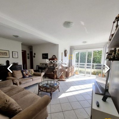 Cobertura com 150m², 3 quartos (sendo 1 suíte), 2 garagens, no bairro Pantanal em Florianópolis