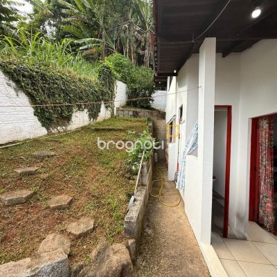 Casa com 154m², 2 quartos (sendo 1 suíte), 1 garagem, no bairro Ponta de Baixo em São José