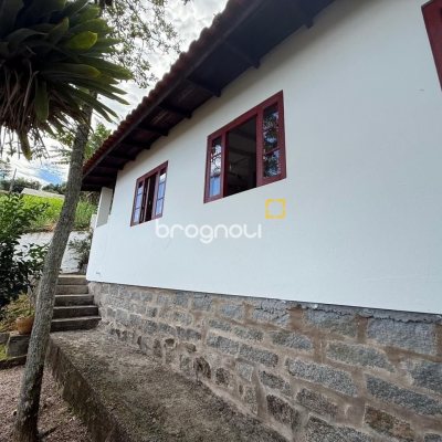 Casa com 154m², 2 quartos (sendo 1 suíte), 1 garagem, no bairro Ponta de Baixo em São José