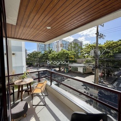 Apartamento com 130m², 4 quartos (sendo 2 suítes), 3 garagens, no bairro Agronômica em Florianópolis