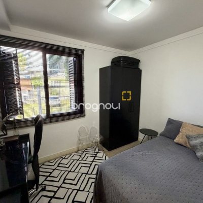 Apartamento com 130m², 4 quartos (sendo 2 suítes), 3 garagens, no bairro Agronômica em Florianópolis