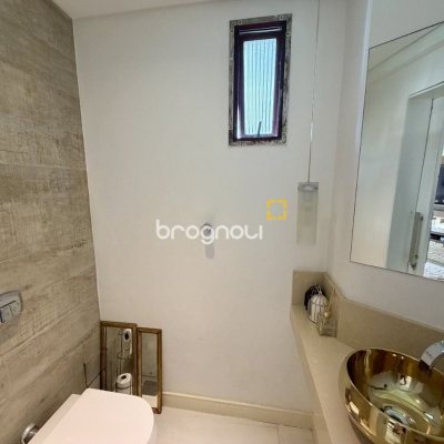 Apartamento com 130m², 4 quartos (sendo 2 suítes), 3 garagens, no bairro Agronômica em Florianópolis