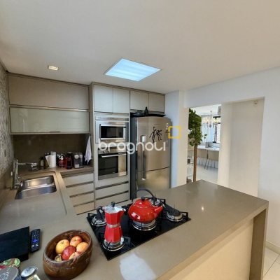 Apartamento com 130m², 4 quartos (sendo 2 suítes), 3 garagens, no bairro Agronômica em Florianópolis
