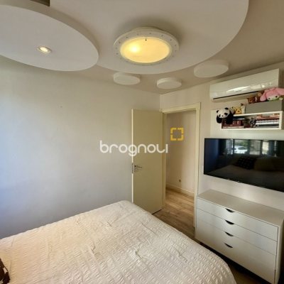 Apartamento com 130m², 4 quartos (sendo 2 suítes), 3 garagens, no bairro Agronômica em Florianópolis