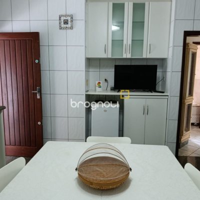 Casa com 139m², 3 quartos (sendo 1 suíte), 2 garagens, no bairro Jardim Atlântico em Florianópolis