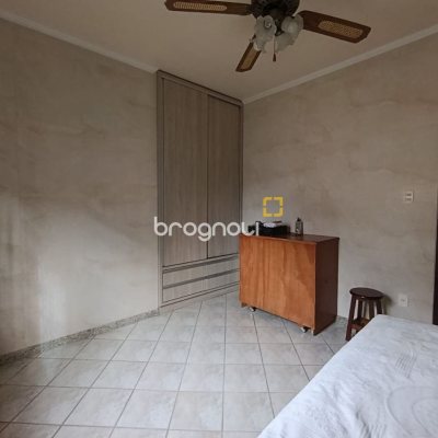 Casa com 139m², 3 quartos (sendo 1 suíte), 2 garagens, no bairro Jardim Atlântico em Florianópolis