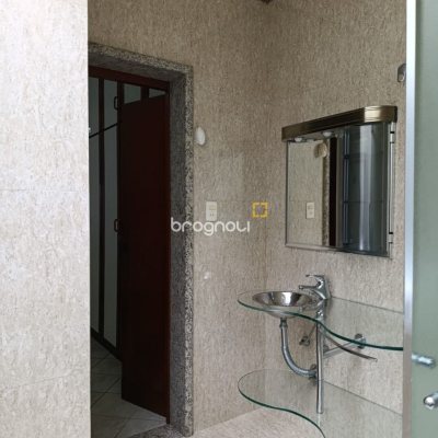 Casa com 139m², 3 quartos (sendo 1 suíte), 2 garagens, no bairro Jardim Atlântico em Florianópolis