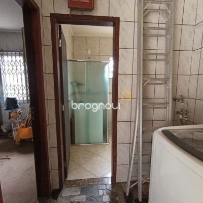 Casa com 139m², 3 quartos (sendo 1 suíte), 2 garagens, no bairro Jardim Atlântico em Florianópolis