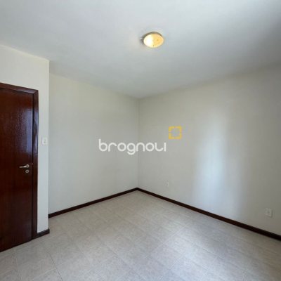 Apartamento com 96m², 3 quartos (sendo 1 suíte), 1 garagem, no bairro Capoeiras em Florianópolis