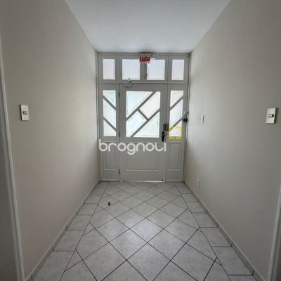 Apartamento com 96m², 3 quartos (sendo 1 suíte), 1 garagem, no bairro Capoeiras em Florianópolis