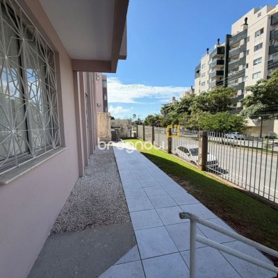 Apartamento com 96m², 3 quartos (sendo 1 suíte), 1 garagem, no bairro Capoeiras em Florianópolis