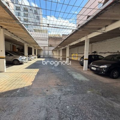 Apartamento com 96m², 3 quartos (sendo 1 suíte), 1 garagem, no bairro Capoeiras em Florianópolis