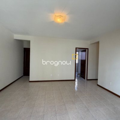 Apartamento com 96m², 3 quartos (sendo 1 suíte), 1 garagem, no bairro Capoeiras em Florianópolis