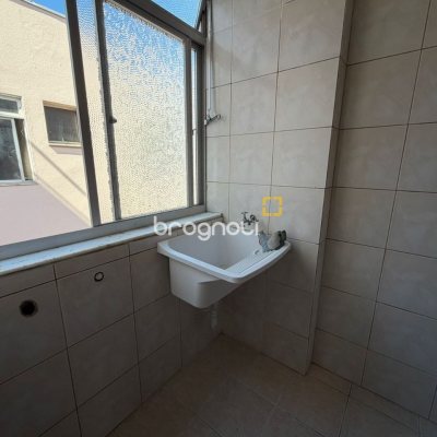 Apartamento com 96m², 3 quartos (sendo 1 suíte), 1 garagem, no bairro Capoeiras em Florianópolis