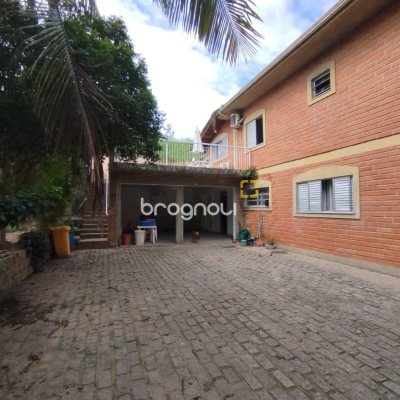 Terreno com 555m², no bairro Coqueiros em Florianópolis