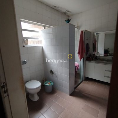 Terreno com 555m², no bairro Coqueiros em Florianópolis