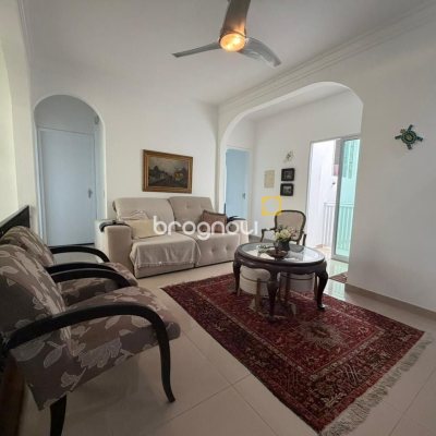 Casa com 241m², 5 quartos (sendo 2 suítes), 4 garagens, no bairro Bom Abrigo em Florianópolis