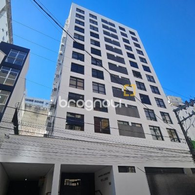 Sala com 32m², no bairro Centro em Florianópolis