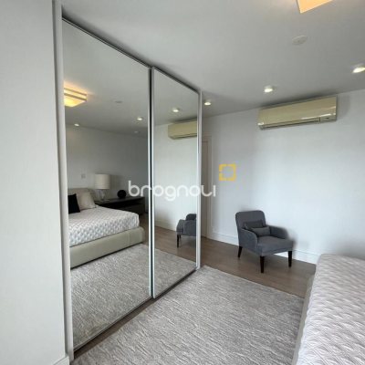 Apartamento com 280m², 4 quartos (sendo 4 suítes), 4 garagens, no bairro Canasvieiras em Florianópolis