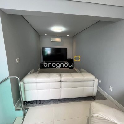 Apartamento com 280m², 4 quartos (sendo 4 suítes), 4 garagens, no bairro Canasvieiras em Florianópolis
