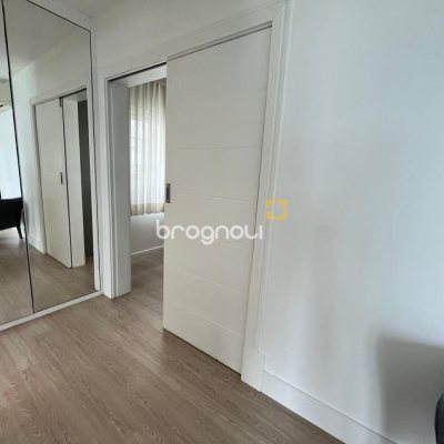Apartamento com 280m², 4 quartos (sendo 4 suítes), 4 garagens, no bairro Canasvieiras em Florianópolis