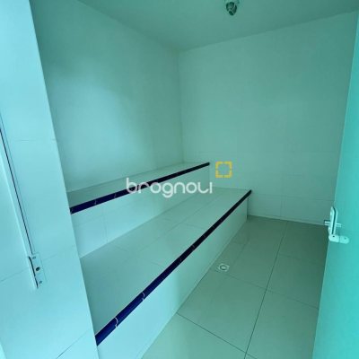 Apartamento com 280m², 4 quartos (sendo 4 suítes), 4 garagens, no bairro Canasvieiras em Florianópolis