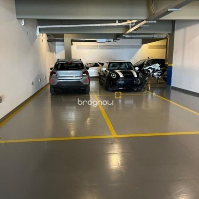 Apartamento com 280m², 4 quartos (sendo 4 suítes), 4 garagens, no bairro Canasvieiras em Florianópolis