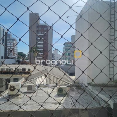Apartamento com 62m², 2 quartos, no bairro Centro em Florianópolis