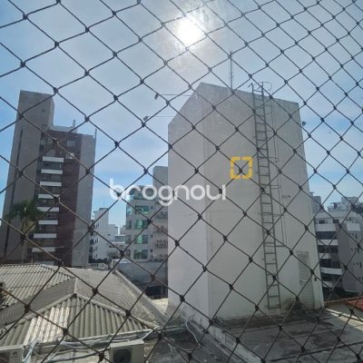 Apartamento com 62m², 2 quartos, no bairro Centro em Florianópolis