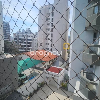 Apartamento com 62m², 2 quartos, no bairro Centro em Florianópolis