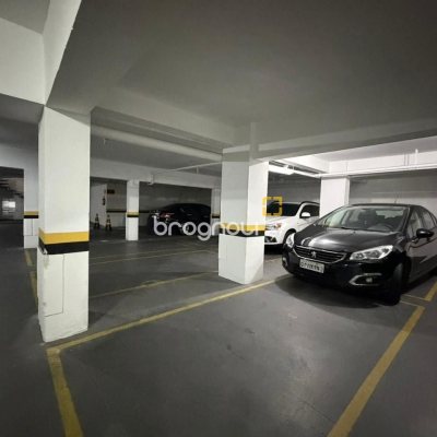 Apartamento com 146m², 4 quartos (sendo 1 suíte), 2 garagens, no bairro Centro em Florianópolis