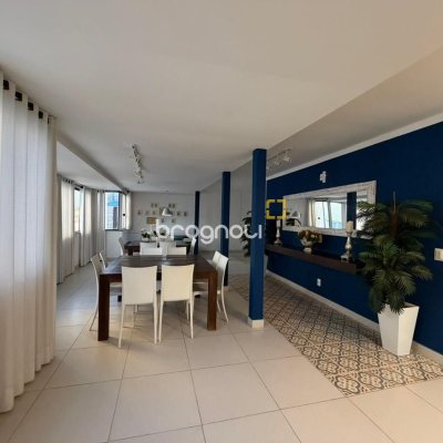 Apartamento com 146m², 4 quartos (sendo 1 suíte), 2 garagens, no bairro Centro em Florianópolis
