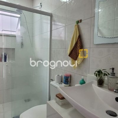 Casa com 300m², 4 quartos (sendo 1 suíte), 2 garagens, no bairro Pedra Branca em Palhoça