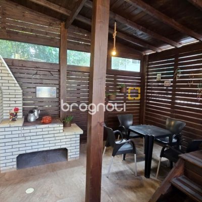 Casa com 100m², 3 quartos, 2 garagens, no bairro Campeche em Florianópolis