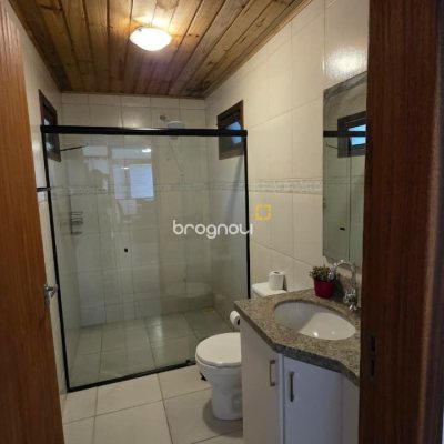 Casa com 100m², 3 quartos, 2 garagens, no bairro Campeche em Florianópolis