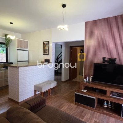 Casa com 100m², 3 quartos, 2 garagens, no bairro Campeche em Florianópolis