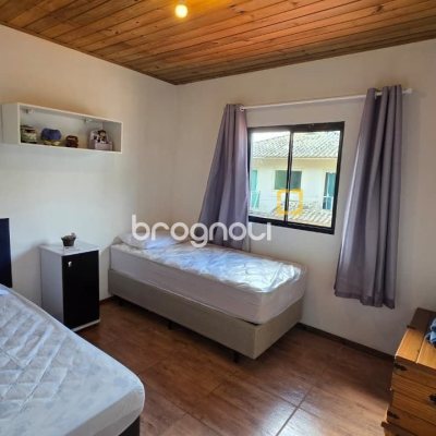 Casa com 100m², 3 quartos, 2 garagens, no bairro Campeche em Florianópolis