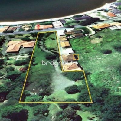 Terreno com 4214m², no bairro Ponta de Baixo em São José