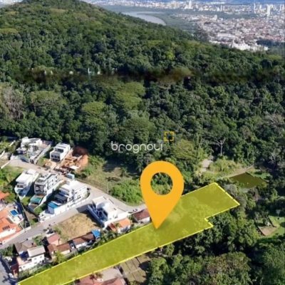 Terreno com 4214m², no bairro Ponta de Baixo em São José