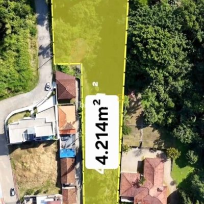 Terreno com 4214m², no bairro Ponta de Baixo em São José