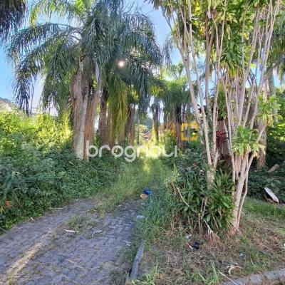 Terreno com 4214m², no bairro Ponta de Baixo em São José