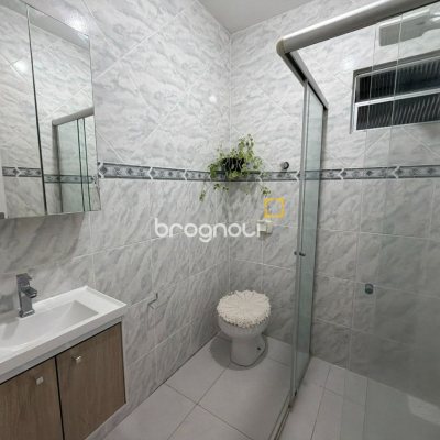 Casa com 63m², 3 quartos, 3 garagens, no bairro Forquilhas em São José