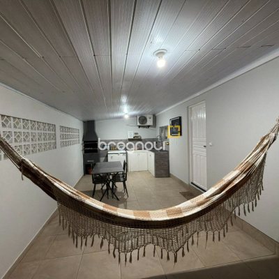 Casa com 63m², 3 quartos, 3 garagens, no bairro Forquilhas em São José