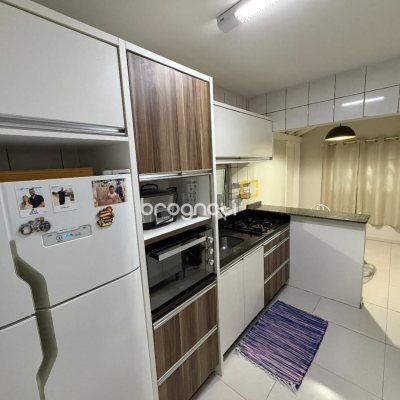 Casa com 63m², 3 quartos, 3 garagens, no bairro Forquilhas em São José