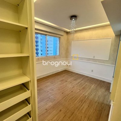 Apartamento com 87m², 3 quartos (sendo 1 suíte), 2 garagens, no bairro Campinas em São José