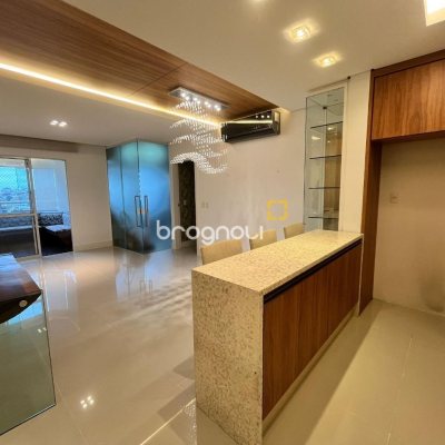 Apartamento com 87m², 3 quartos (sendo 1 suíte), 2 garagens, no bairro Campinas em São José