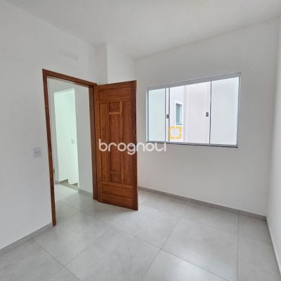 Casa com 109m², 3 quartos (sendo 1 suíte), 2 garagens, no bairro Rio Caveiras em Biguaçu