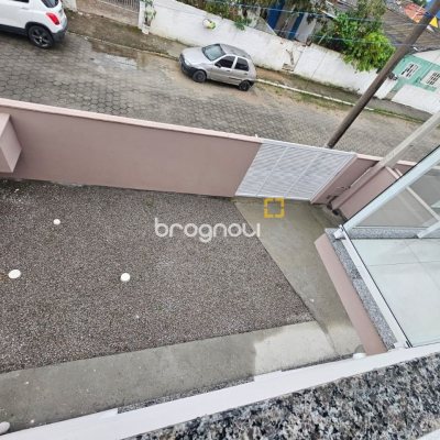 Casa com 109m², 3 quartos (sendo 1 suíte), 2 garagens, no bairro Rio Caveiras em Biguaçu